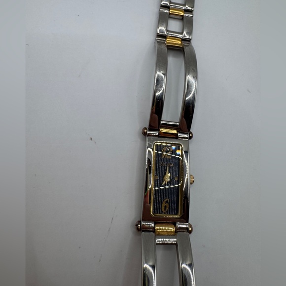 Vintage Bulova Quartz Women’s Watch – Two-Tone Bracelet, Excellent Condition - Picture 3 of 7